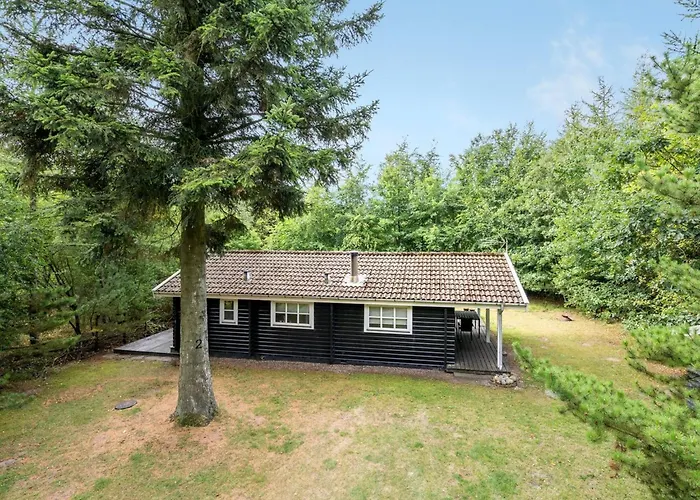 度假居 Iulger - 30km From The Sea By Interhome *